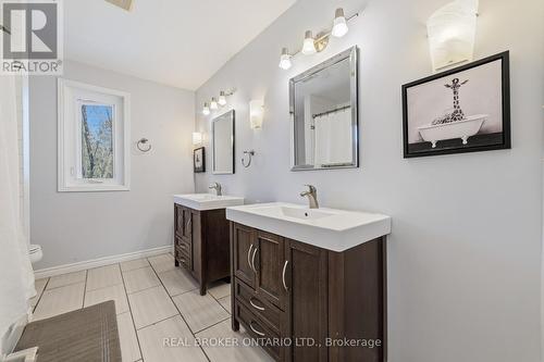 39 Templer Drive, Hamilton, ON - Indoor Photo Showing Bathroom
