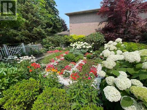 39 Templer Drive, Hamilton, ON - Outdoor