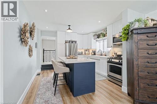 196 Durham Avenue, Cambridge, ON - Indoor Photo Showing Kitchen With Upgraded Kitchen