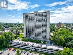 1504 - 415 GREENVIEW AVENUE  Ottawa, ON K2B 8G5