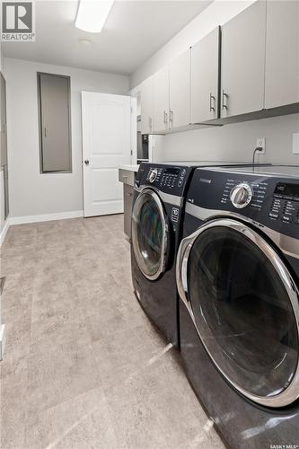 706 2Nd Avenue, Borden, SK - Indoor Photo Showing Laundry Room