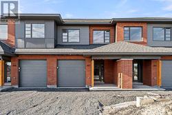 267 APRICOT STREET  Ottawa, ON K1X 0K1
