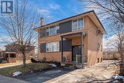 1 - 105 MARY STREET E  Whitby, ON L1N 2P3