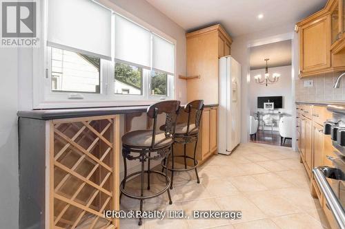 18 Sunset Boulevard, Brampton, ON - Indoor Photo Showing Kitchen