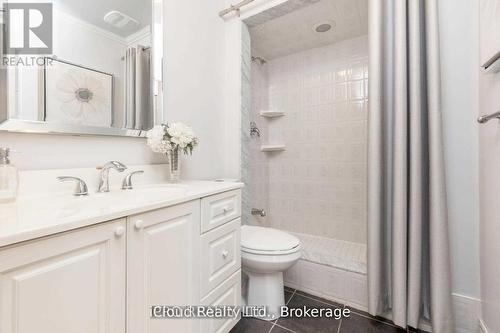 18 Sunset Boulevard, Brampton, ON - Indoor Photo Showing Bathroom