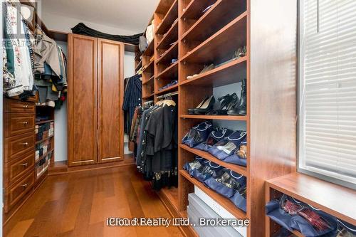 18 Sunset Boulevard, Brampton, ON - Indoor With Storage