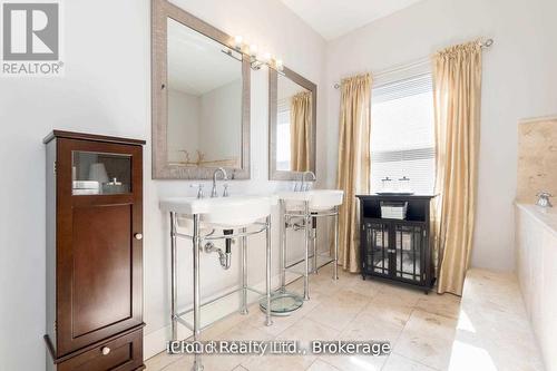 18 Sunset Boulevard, Brampton, ON - Indoor Photo Showing Bathroom