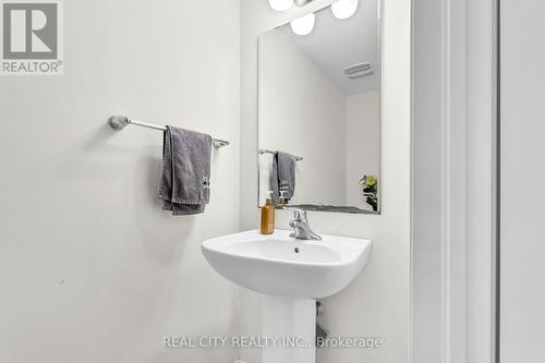 48 - 143 Ridge Road, Cambridge, ON - Indoor Photo Showing Bathroom