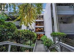 208 1955 WOODWAY PLACE  Burnaby, BC V5B 4S5