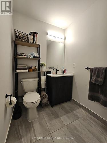 801 - 2369 Danforth Avenue, Toronto, ON - Indoor Photo Showing Bathroom