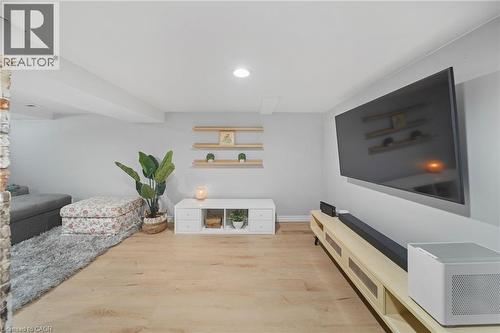 22 Cope Street, Hamilton, ON - Indoor Photo Showing Other Room