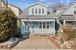 93 GRAHAM AVENUE N  Hamilton (Crown Point), ON L8H 4J8