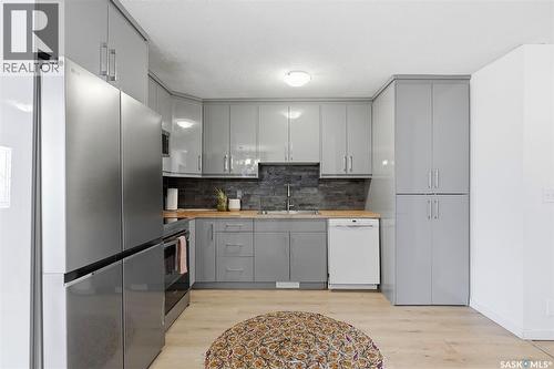 1608 Vickies Avenue, Saskatoon, SK - Indoor Photo Showing Kitchen
