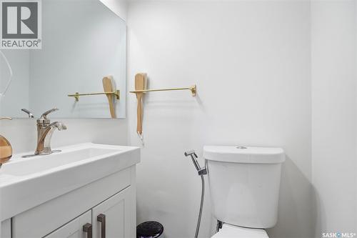 1608 Vickies Avenue, Saskatoon, SK - Indoor Photo Showing Bathroom