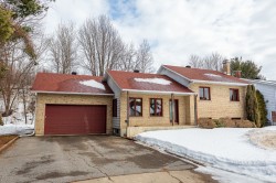 535 Rue De Callières  Trois-Rivières, QC G8W 1M8