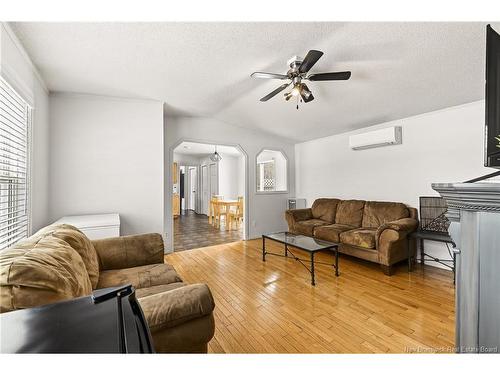 11 Sentier St, Moncton, NB 