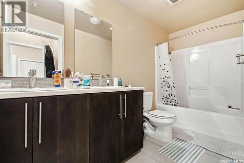 301 2255 Angus Street, Regina, SK - Indoor Photo Showing Bathroom