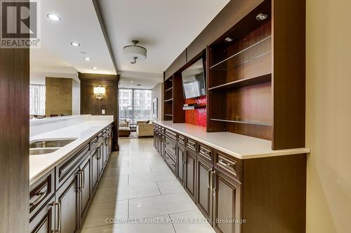 1311 - 330 Ridout Street N, London East (East K), ON - Indoor Photo Showing Kitchen With Double Sink