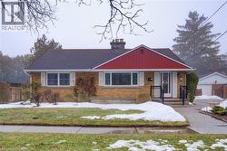 64 THE STRAND Avenue  Brantford, ON N3R 1Z4