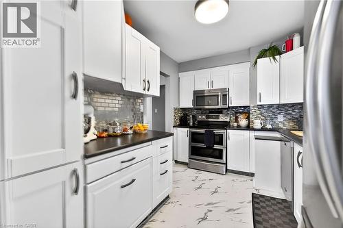 624 Upper Ottawa Street, Hamilton, ON - Indoor Photo Showing Kitchen With Upgraded Kitchen