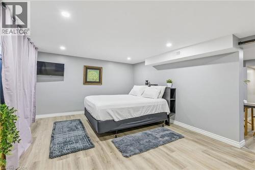 624 Upper Ottawa Street, Hamilton, ON - Indoor Photo Showing Bedroom
