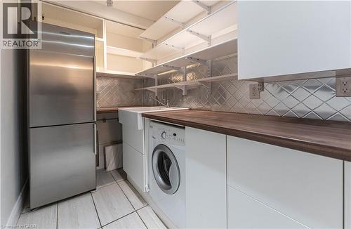 30 Summit Avenue Unit# 607, Hamilton, ON - Indoor Photo Showing Laundry Room