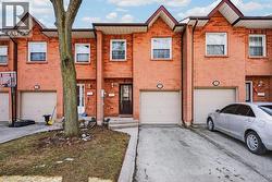 2004 GLENADA Crescent Unit# 29  Oakville, ON L6H 5P5