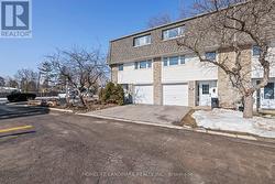 9 - 1270 GAINSBOROUGH DRIVE Oakville, ON L6H 2L2