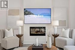 109 VANTAGE LOOP  Newmarket, ON L3X 0K8