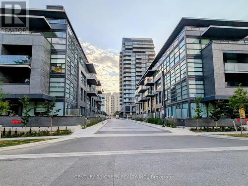 323C - 1612 CHARLES STREET  Whitby, ON L1N 0P3