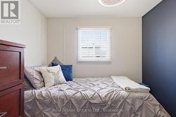 first bedroom - 