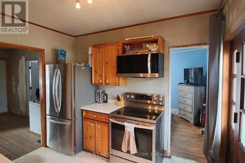 54 Terrace Street, London South (South I), ON - Indoor Photo Showing Kitchen