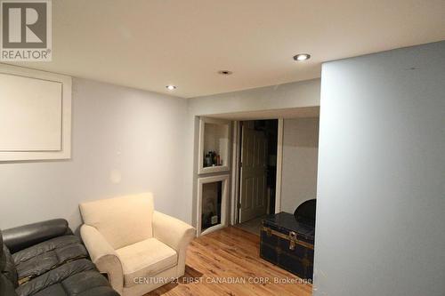 54 Terrace Street, London South (South I), ON - Indoor