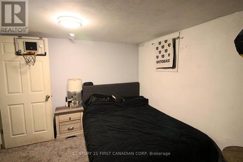54 Terrace Street, London South (South I), ON - Indoor Photo Showing Bedroom