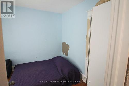 54 Terrace Street, London South (South I), ON - Indoor Photo Showing Bedroom
