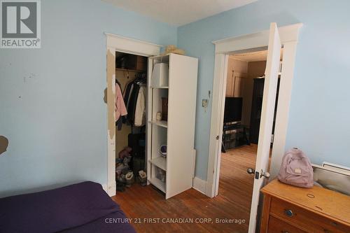 54 Terrace Street, London South (South I), ON - Indoor