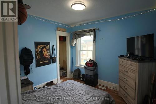 54 Terrace Street, London South (South I), ON - Indoor Photo Showing Bedroom