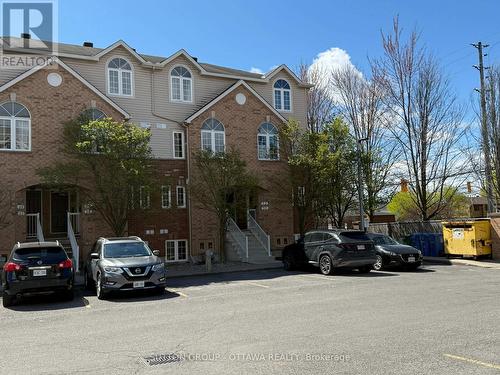 56 Steele Park Private, Ottawa, ON - Outdoor With Facade