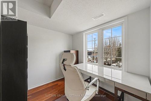 56 Steele Park Private, Ottawa, ON - Indoor Photo Showing Office
