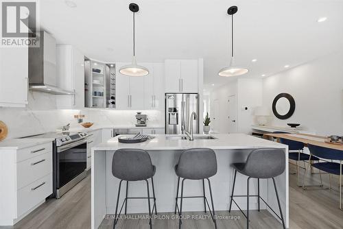559 Mutual Street, Ottawa, ON - Indoor Photo Showing Kitchen With Stainless Steel Kitchen With Upgraded Kitchen
