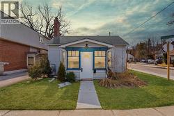 33 PARK HILL Road W  Cambridge, ON N1S 1E1