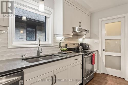 42 Hickory Lane, St. Thomas, ON - Indoor Photo Showing Kitchen With Double Sink