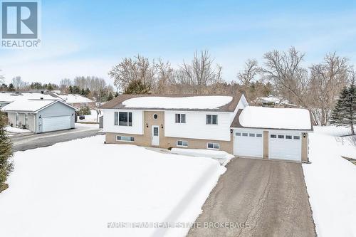 10 SURREY LANE  Clearview, ON L0M 1N0