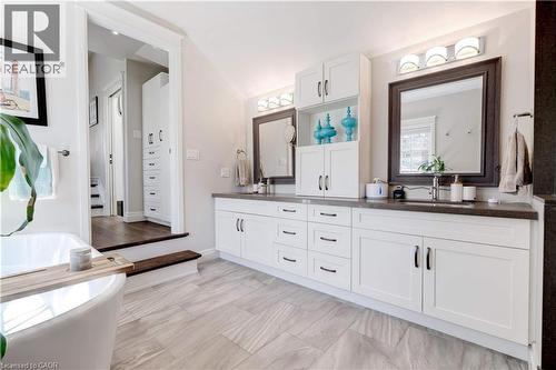 4391 Lakeshore Road, Burlington, ON 