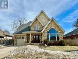 241 4TH STREET CRESCENT  Hanover, ON N4N 3S9