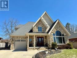 241 4TH STREET CRESCENT Hanover, ON N4N 3S9