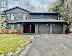 271 LAWSON STREET  Oakville, ON L6J 5R7
