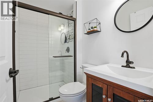 154 Candle Crescent, Saskatoon, SK - Indoor Photo Showing Bathroom