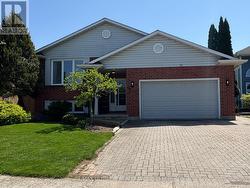 12 STONEY BROOK CRESCENT  St. Catharines, ON L2S 3J3