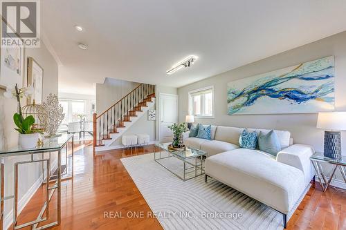 2470 Bankside Drive, Mississauga, ON - Indoor Photo Showing Living Room